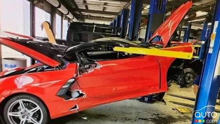 New Chevy Corvette C8 Falls off Lift at Dealership, Is Destroyed